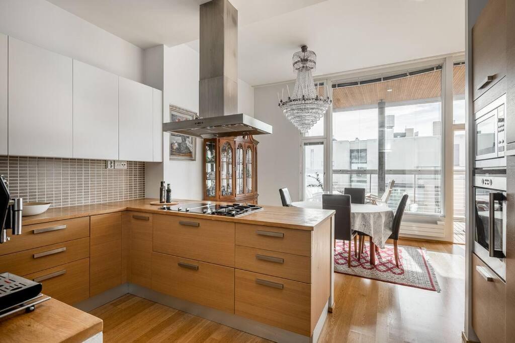 Spacious Home With Four Terrace, Sauna, Sea View Helsinki Exterior photo